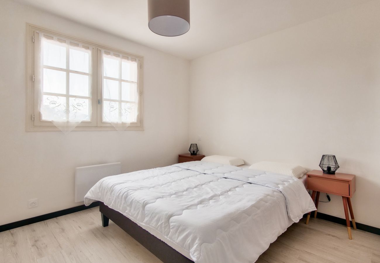 House in Avrillé - House for 10 with a pool