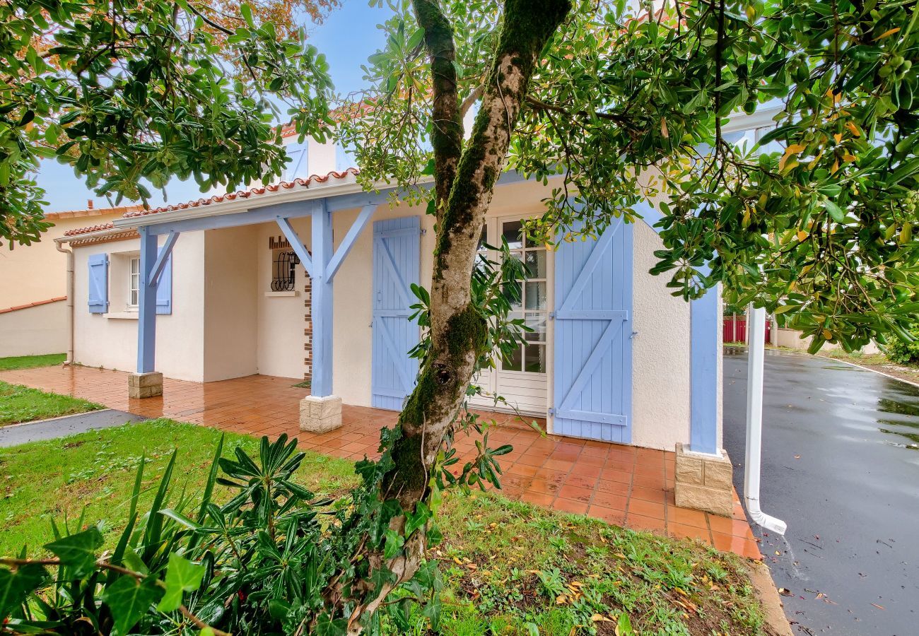 House in Avrillé - House for 10 with a pool