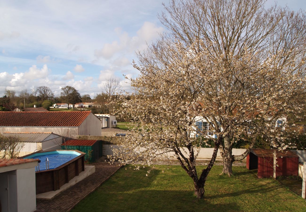 House in Avrillé - House for 10 with a pool