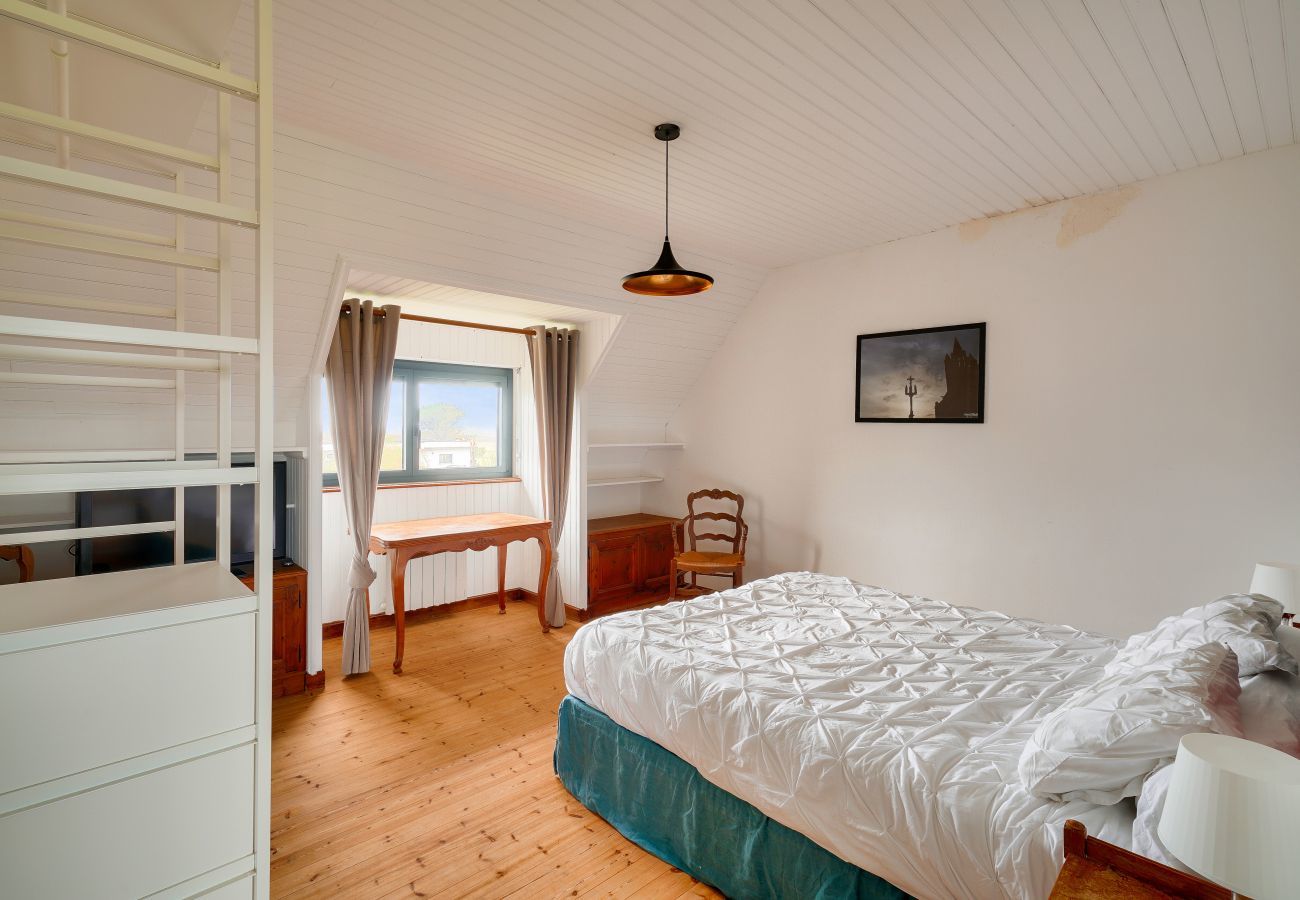 House in Penmarch - 100m from the beach - house for 10 persons
