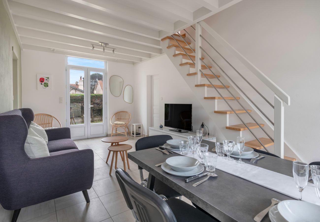 House in Saint-Michel-Chef-Chef - 