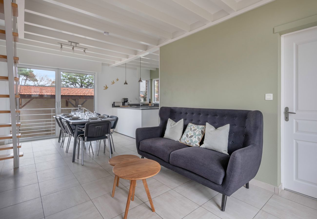 House in Saint-Michel-Chef-Chef - 