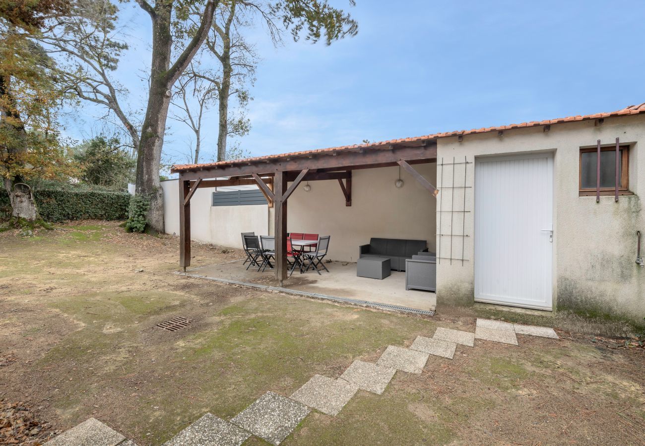 House in Saint-Michel-Chef-Chef - 