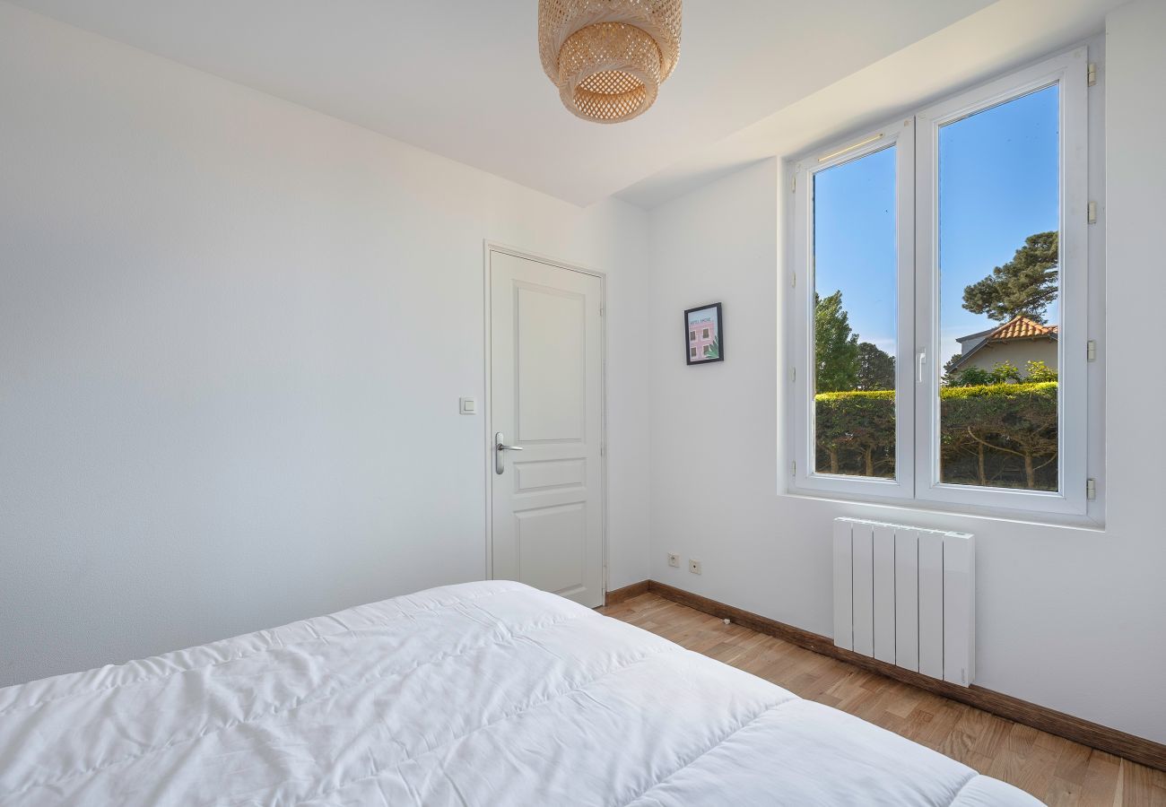 House in Saint-Michel-Chef-Chef - 
