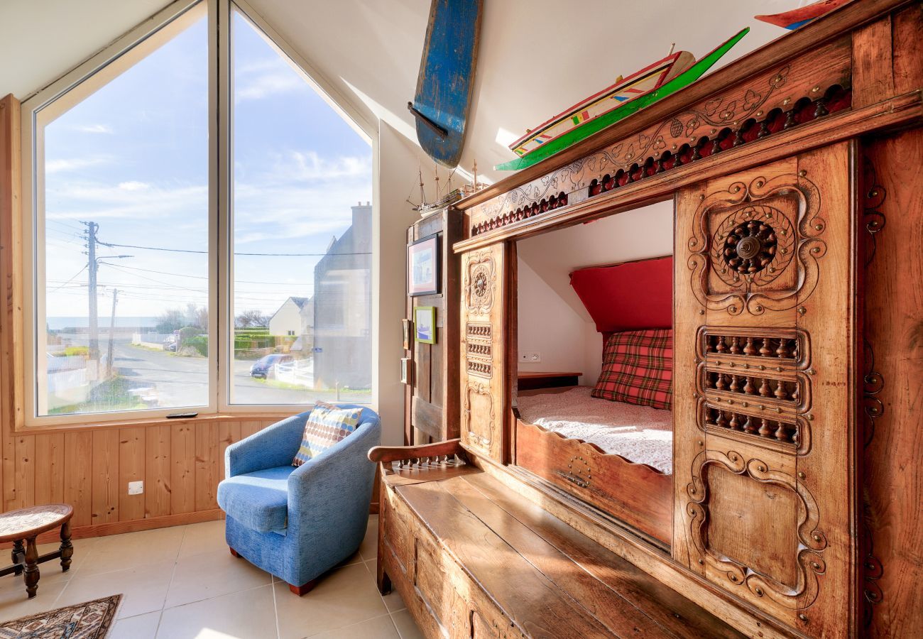 House in Penmarch - Sea view - House for 4, 500m from the beach