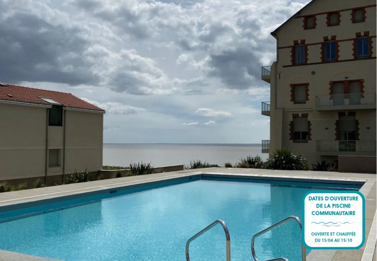Apartment in Pornic - Apartment for 3 facing the sea, beach + swimming pool