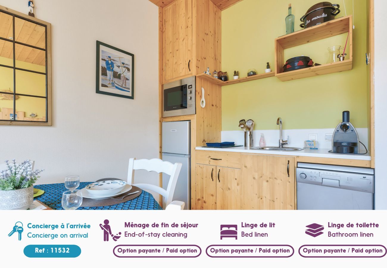 Apartment in Saint-Jean-de-Monts - 400m from the beach, flat with pool
