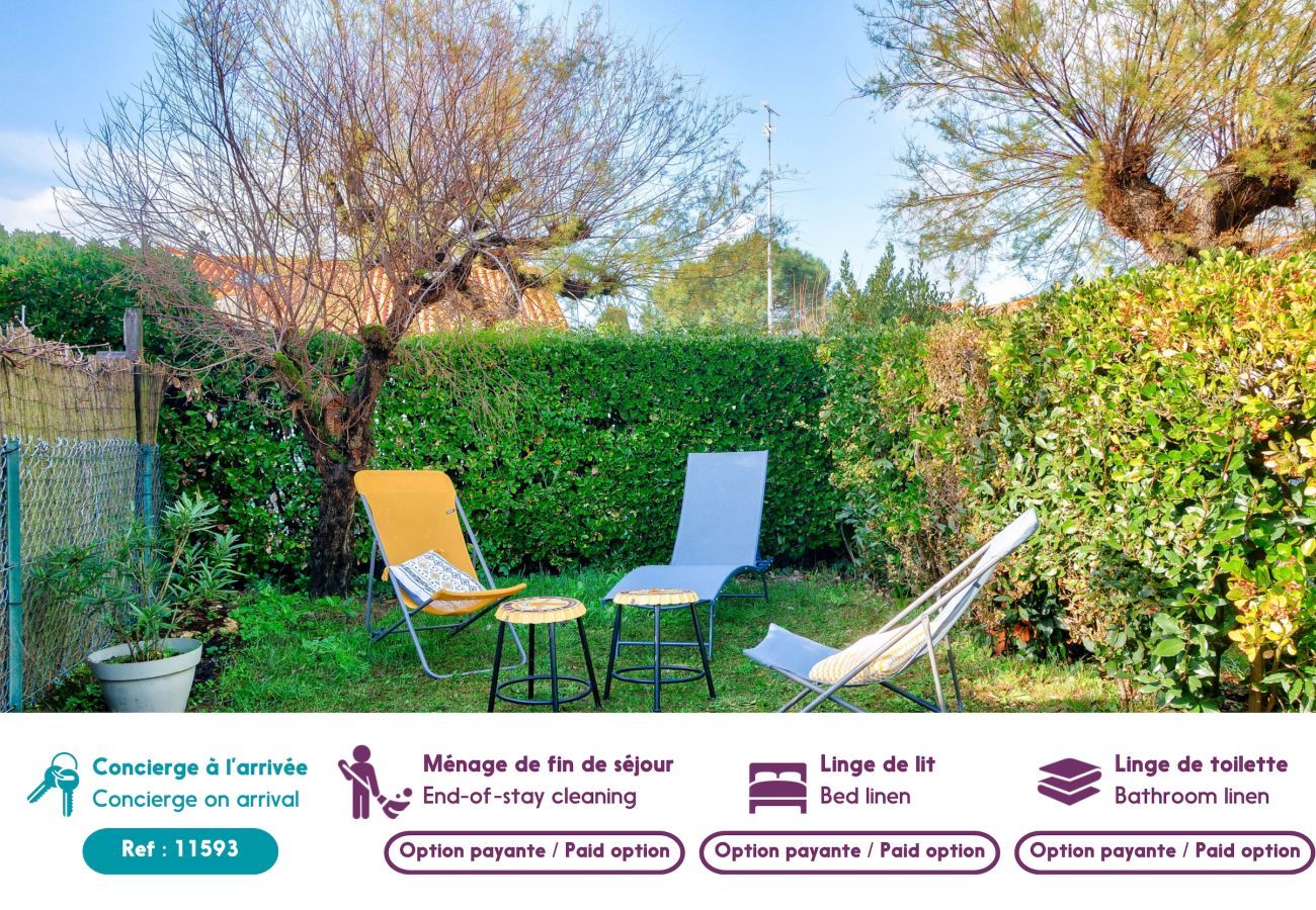 House in Saint-Vincent-sur-Jard - 280m from the beach - Pool - Sleeps 4