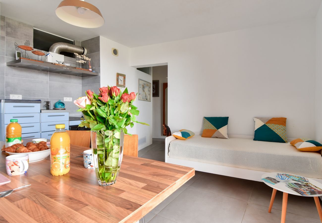 Apartment in Noirmoutier-en-l´Ile - Apartment for 4 on estate with pool