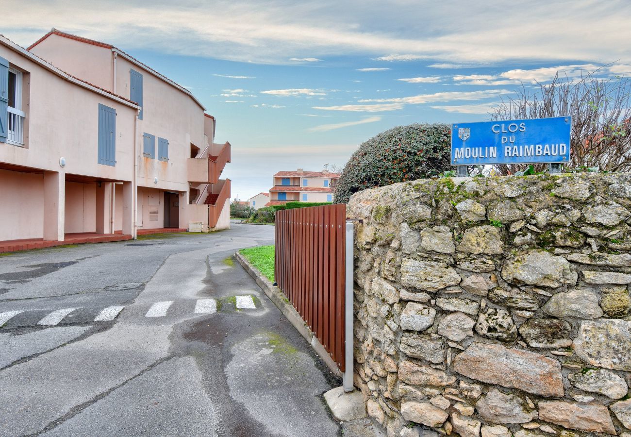 Apartment in Noirmoutier-en-l´Ile - Apartment for 4 on estate with pool