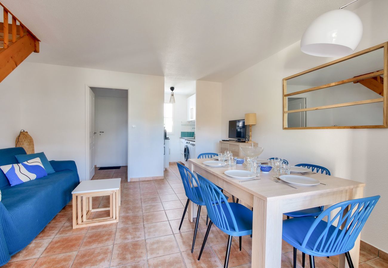 House in Ars-en-Ré - Stay for 4 with swimming pool, near thermal baths
