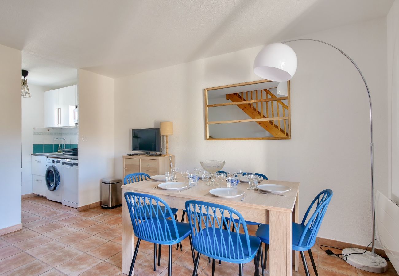 House in Ars-en-Ré - Stay for 4 with swimming pool, near thermal baths
