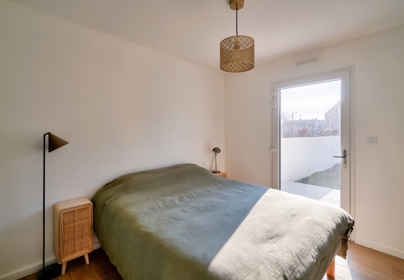 House in Penmarch - Nice house for 8 - 950m from the beach & harbour 
