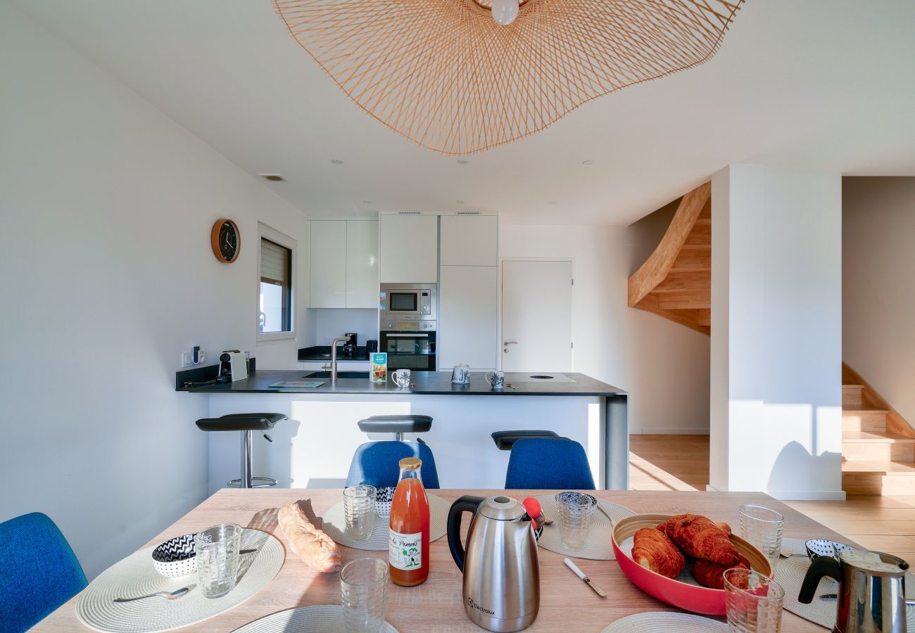 House in Penmarch - Nice house for 8 - 950m from the beach & harbour 