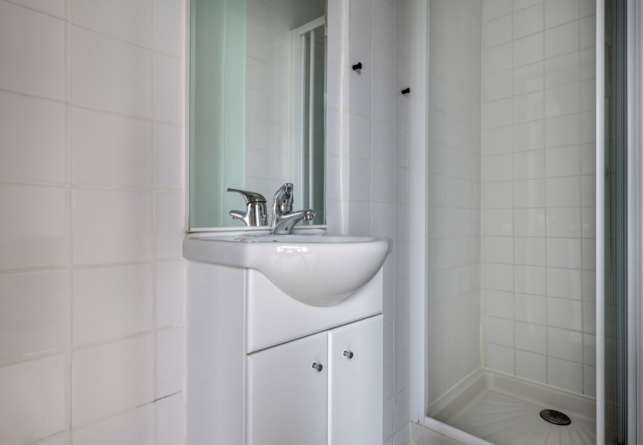 Apartment in La Plaine-sur-Mer - Sea View for 4 in La Plaine sur Mer