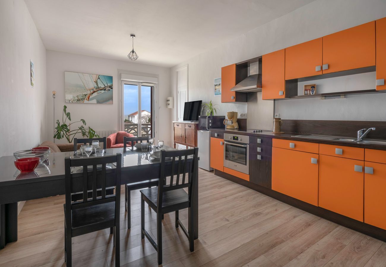Apartment in La Plaine-sur-Mer - Sea View for 4 in La Plaine sur Mer