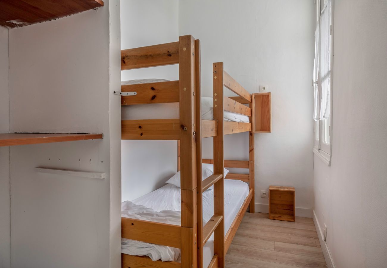 Apartment in La Plaine-sur-Mer - Sea View for 4 in La Plaine sur Mer