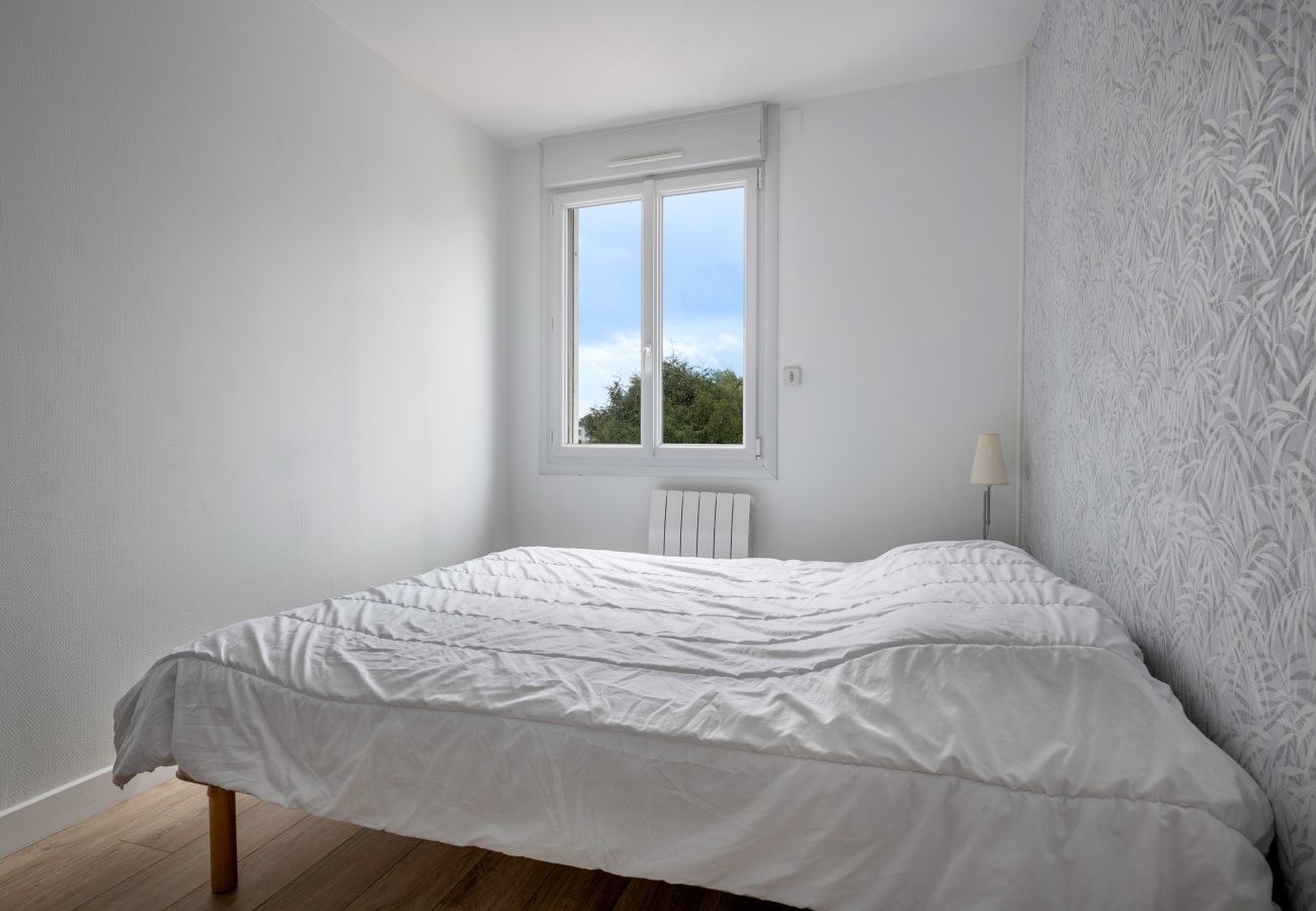 Apartment in La Plaine-sur-Mer - Sea View for 4 in La Plaine sur Mer