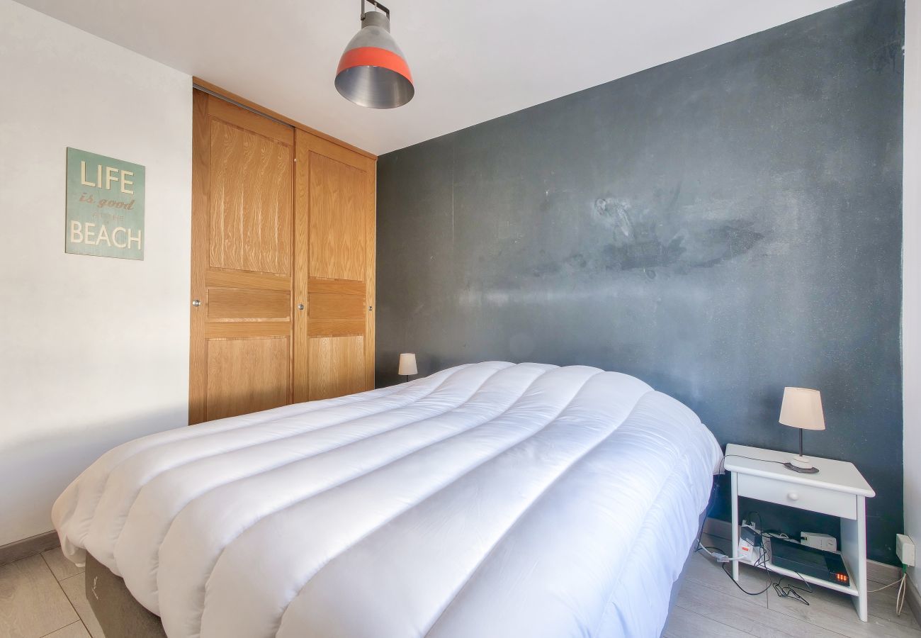 House in Saint-Martin-de-Ré - House with pool for 4 adults and 2 children