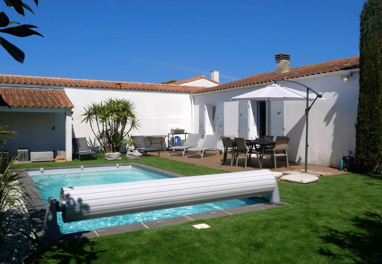 House in Saint-Martin-de-Ré - House with pool for 4 adults and 2 children