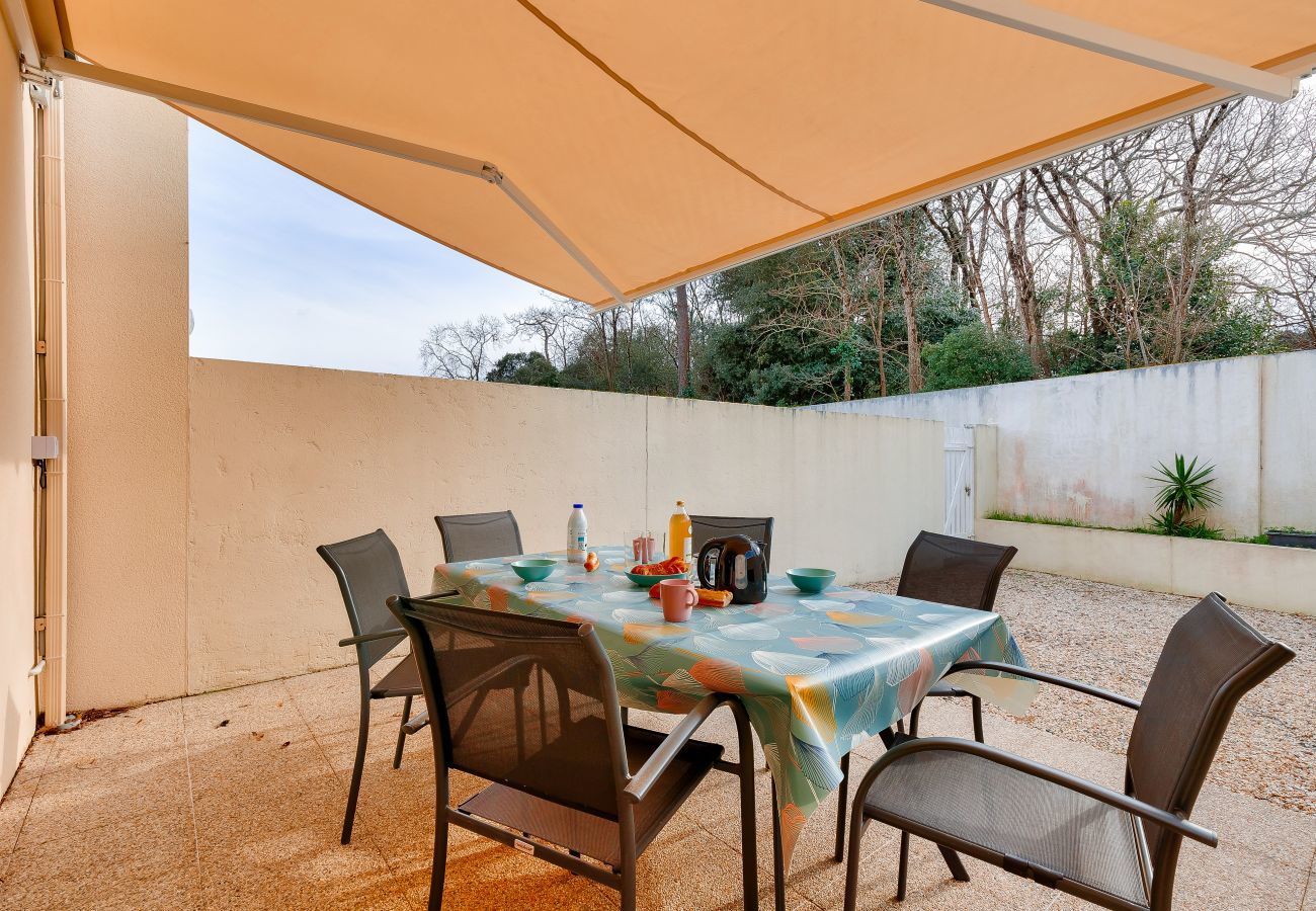 House in Les Sables-d´Olonne - Modern 2-bedroom house with shared pool