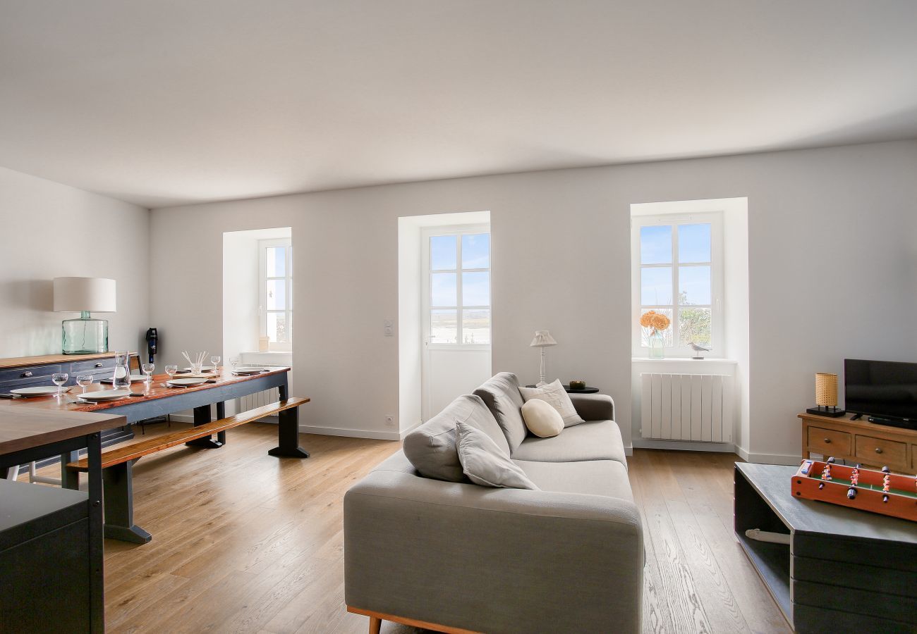 House in La Ville-ès-Nonais - Exceptional view - Private waterfront access