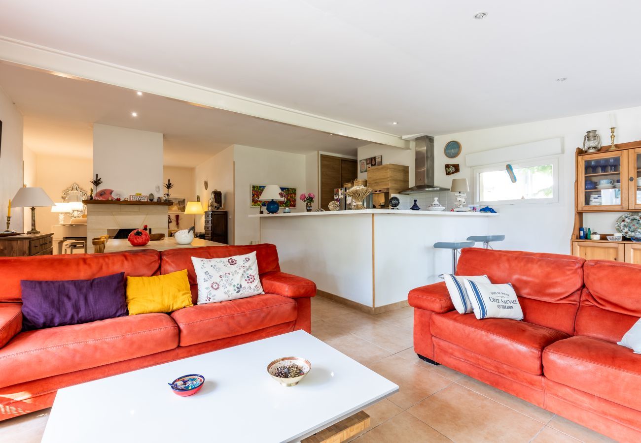 Villa in Andernos-les-Bains - 200m from the beach- House with great garden 