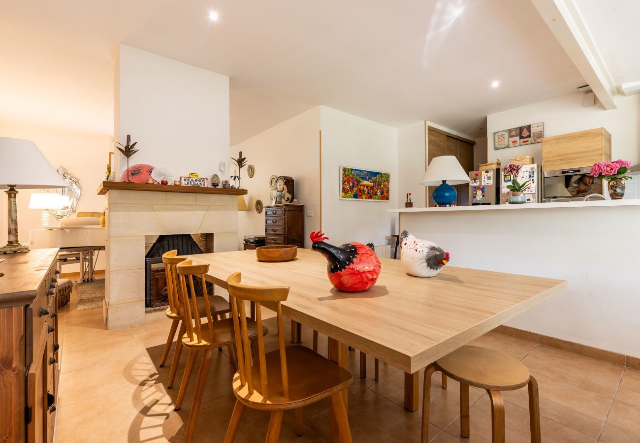 Villa in Andernos-les-Bains - 200m from the beach- House with great garden 