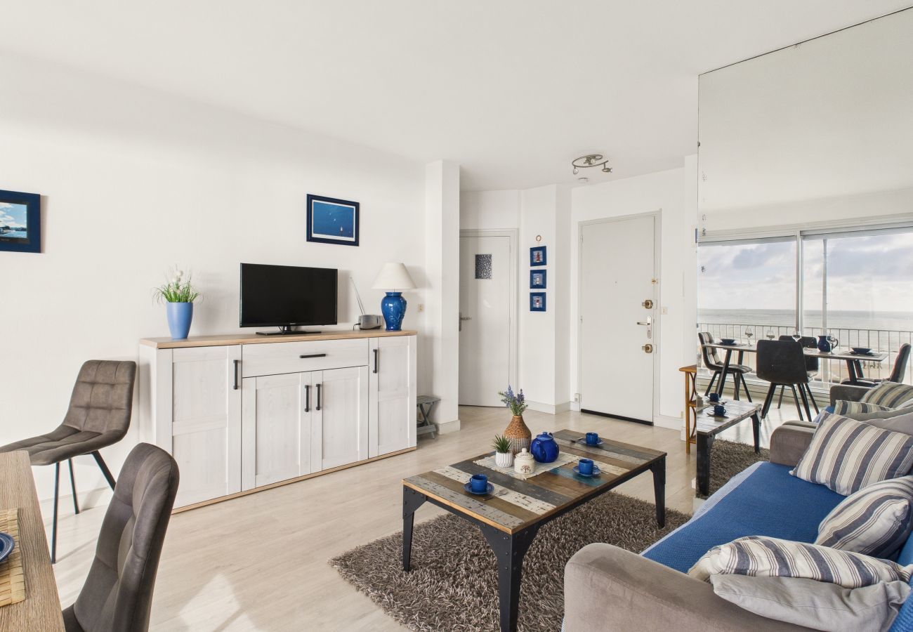 Apartment in La Baule-Escoublac - Sea view- 30m from the beach- 2 adults /2 children Apartment in La Baule-Escoublac - Sea view- 30m from the beach- 2 adults /2 children