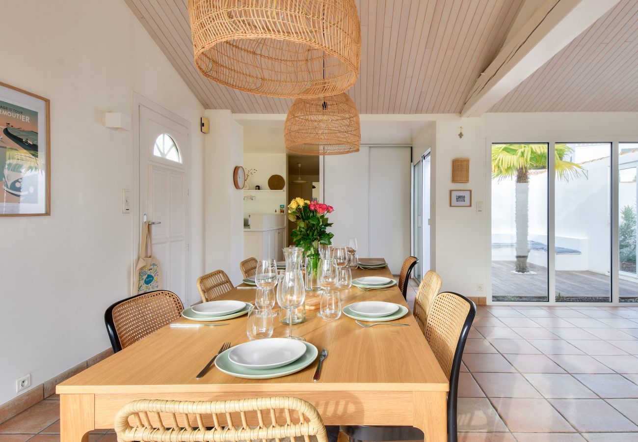 House in Noirmoutier-en-l´Ile - House for 14 - 150 m from La Clère beach