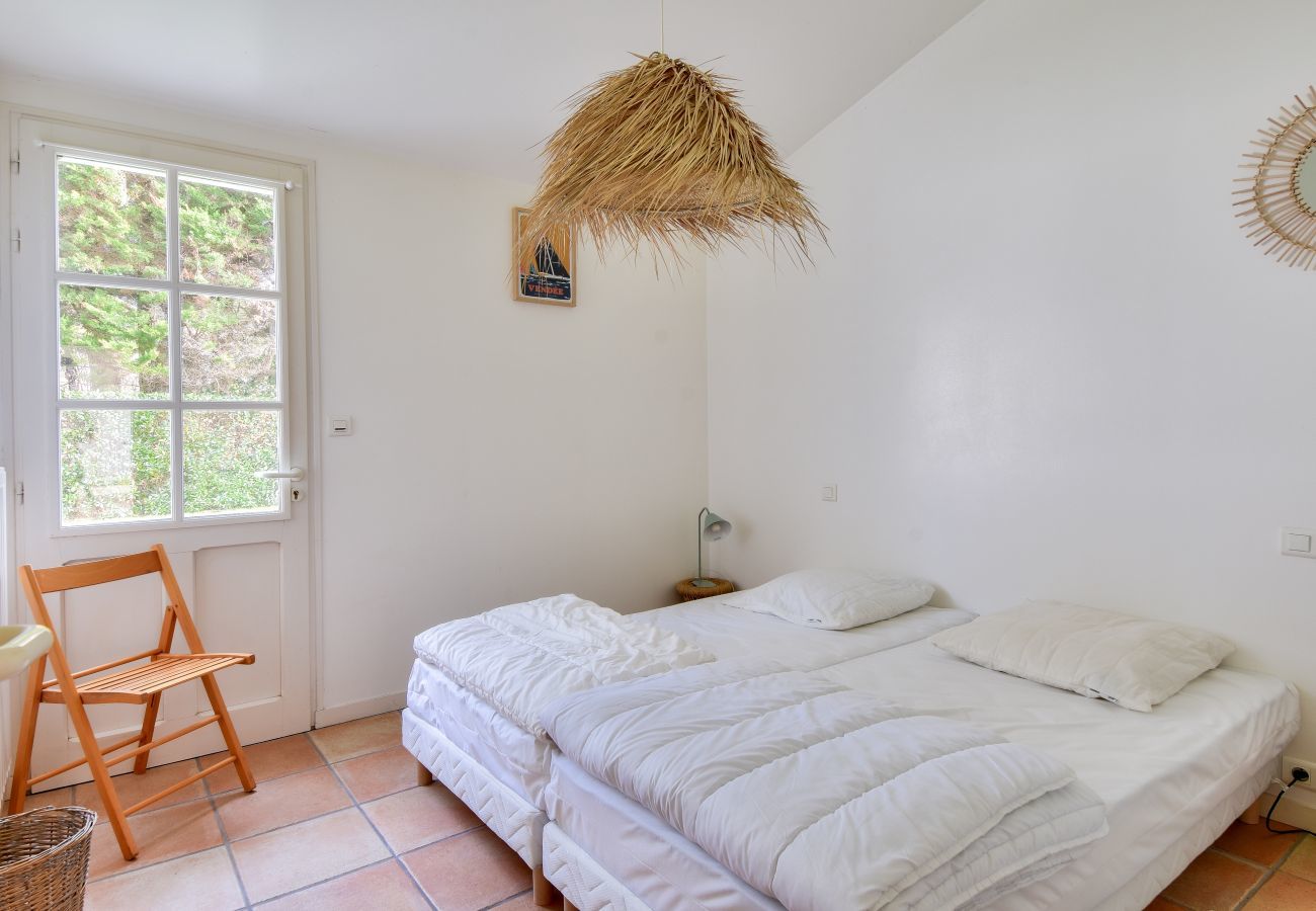 House in Noirmoutier-en-l´Ile - House for 14 - 150 m from La Clère beach