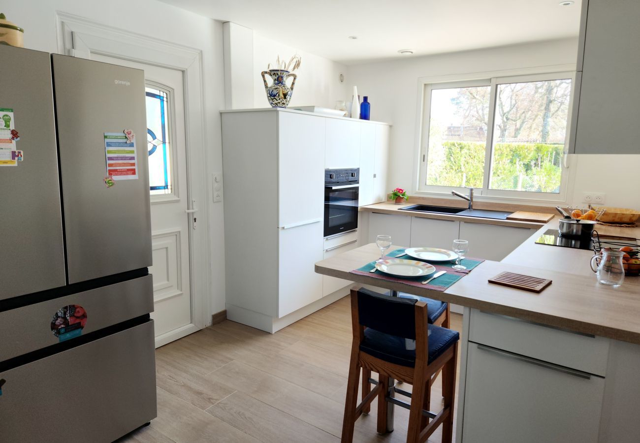 House in Andernos-les-Bains - House for 6 with swimming pool 