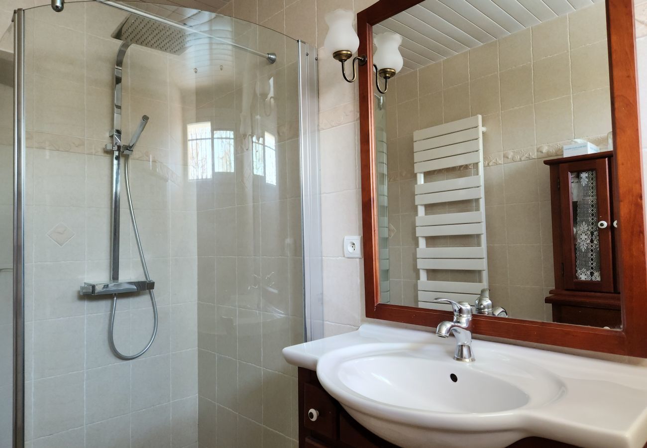 House in Andernos-les-Bains - House for 6 with swimming pool 