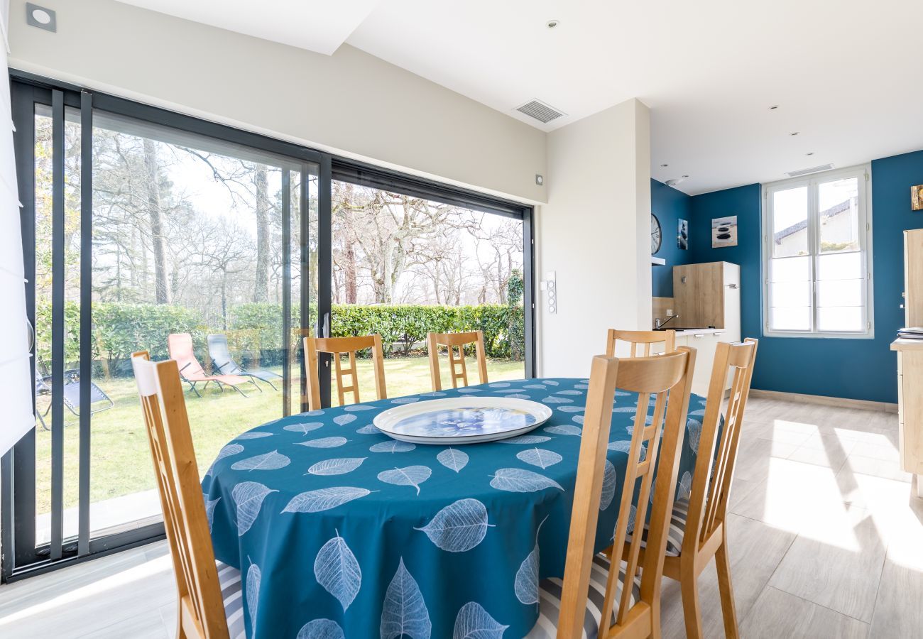 Villa in Andernos-les-Bains - Garden and comfort 600m from the Jetée beach