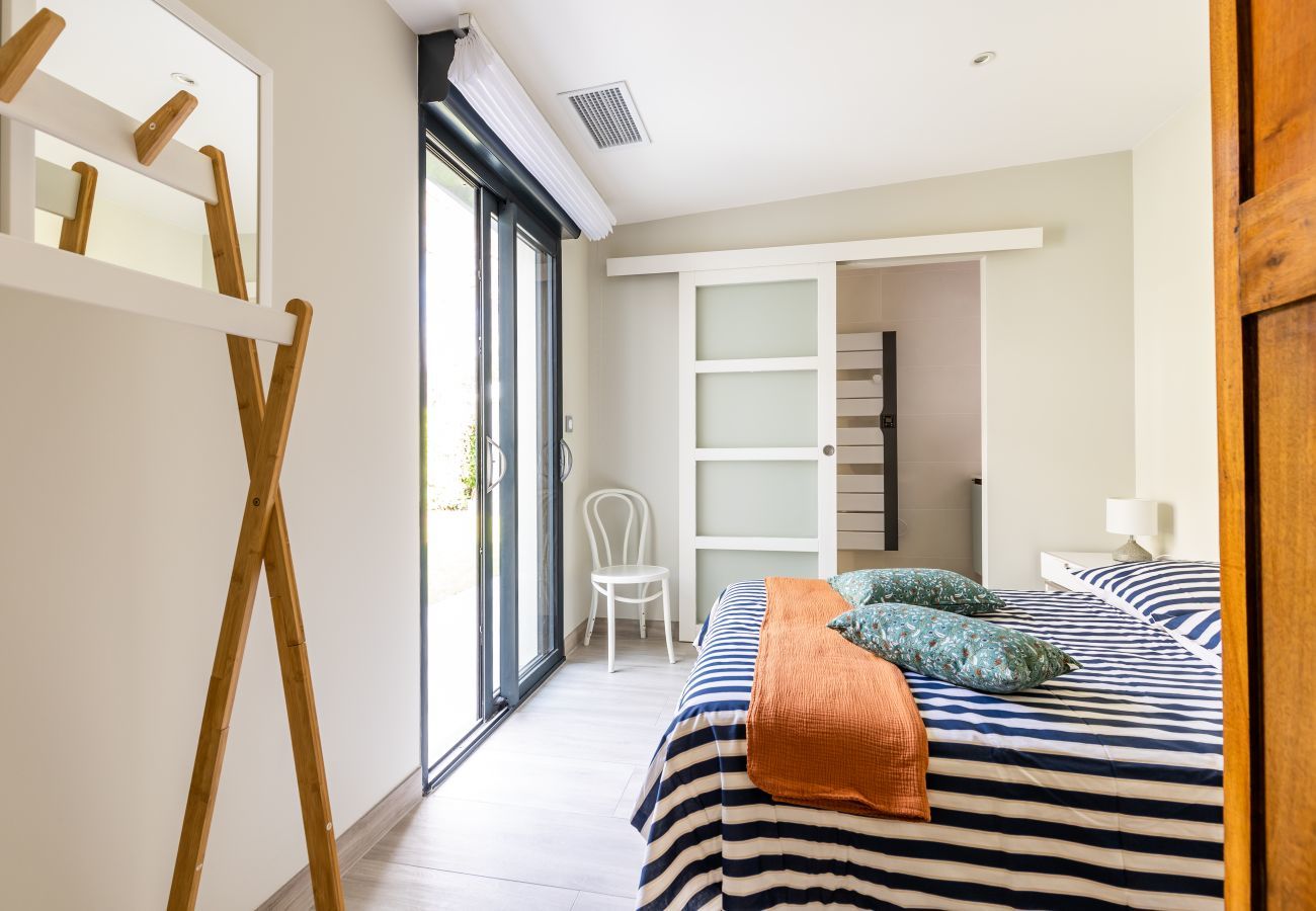 Villa in Andernos-les-Bains - Garden and comfort 600m from the Jetée beach