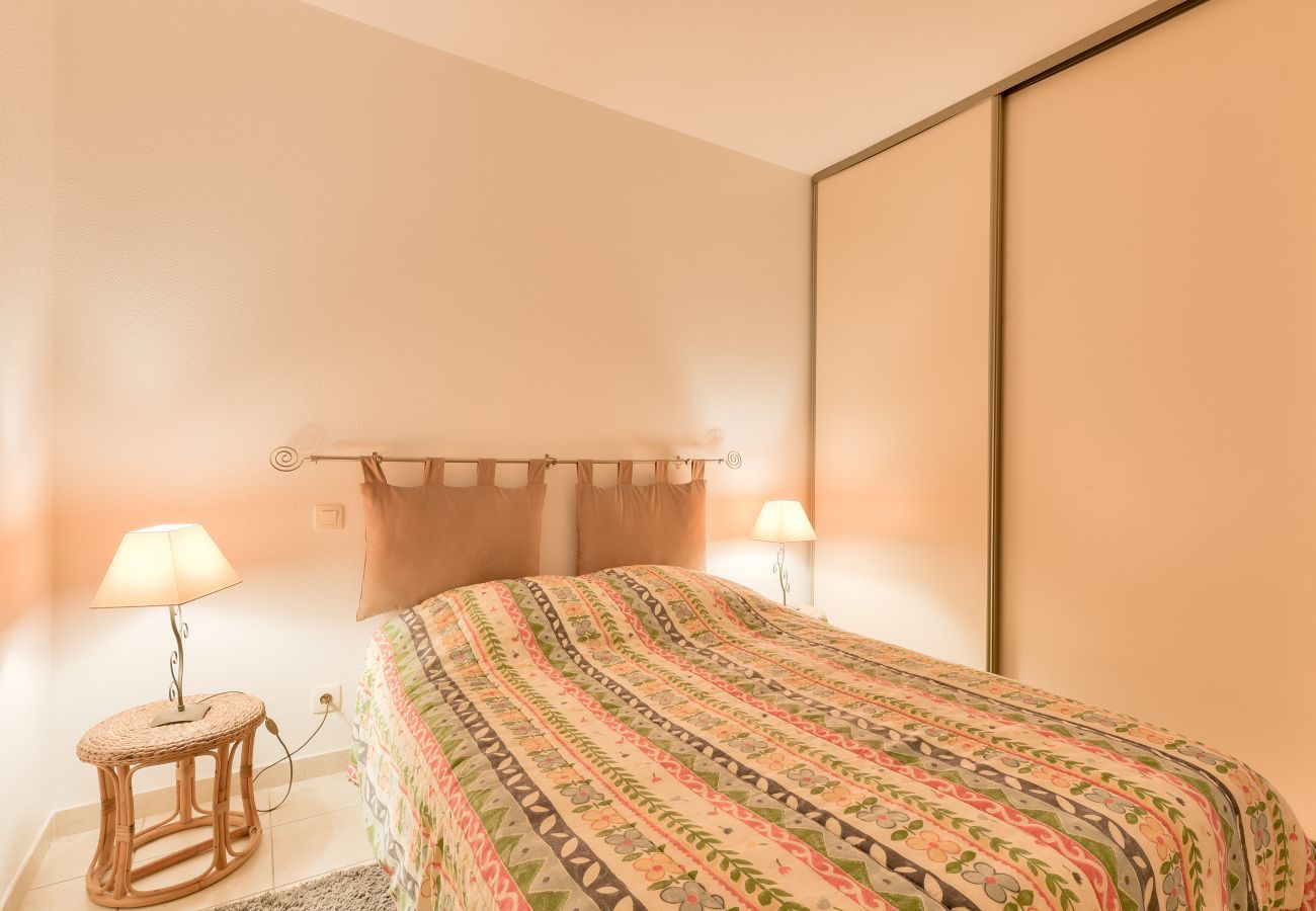 House in Arès - 700m Beach-Sweet stay in the little pine house