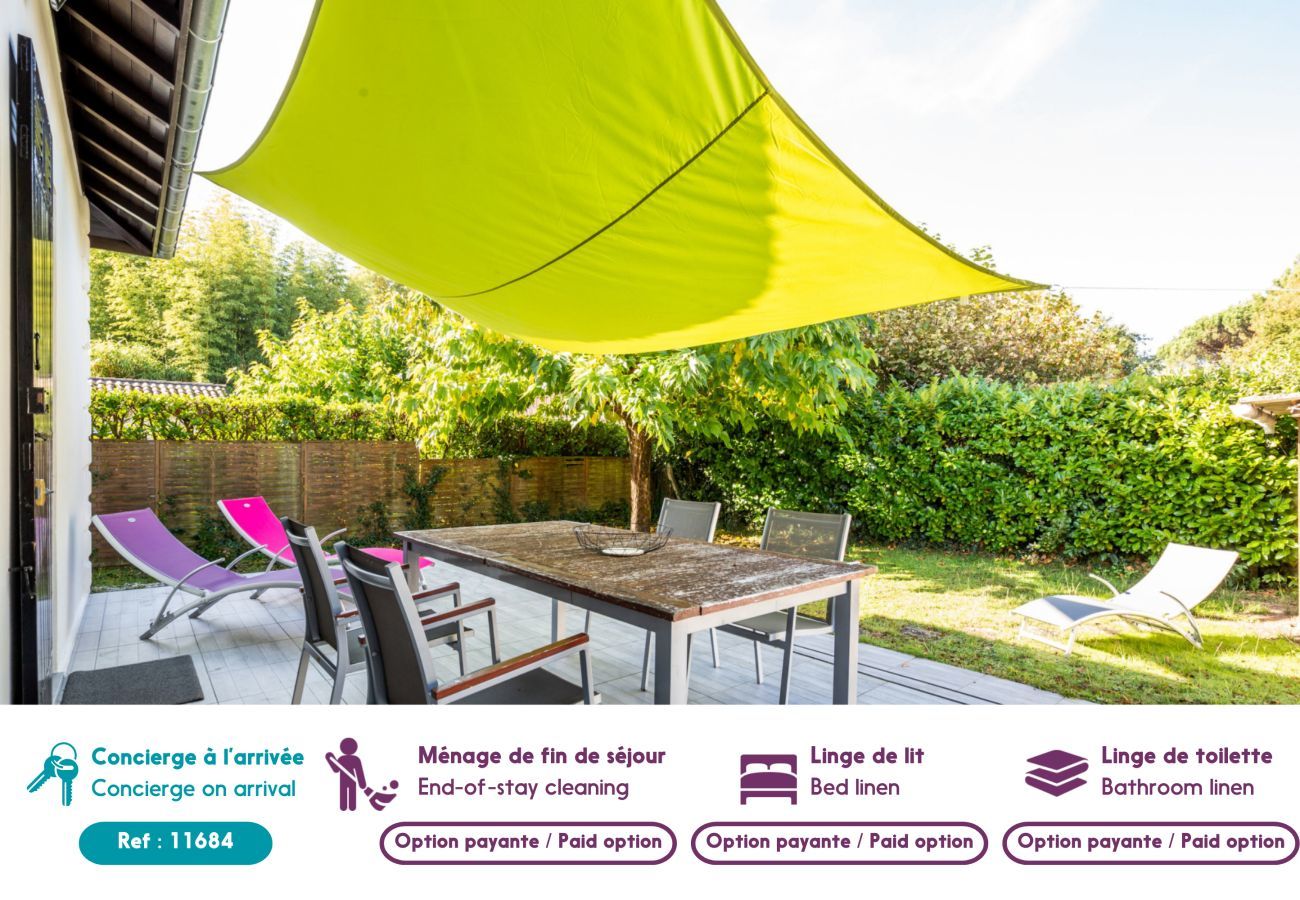 House in Andernos-les-Bains - 150m from the beach, house with garden for 9