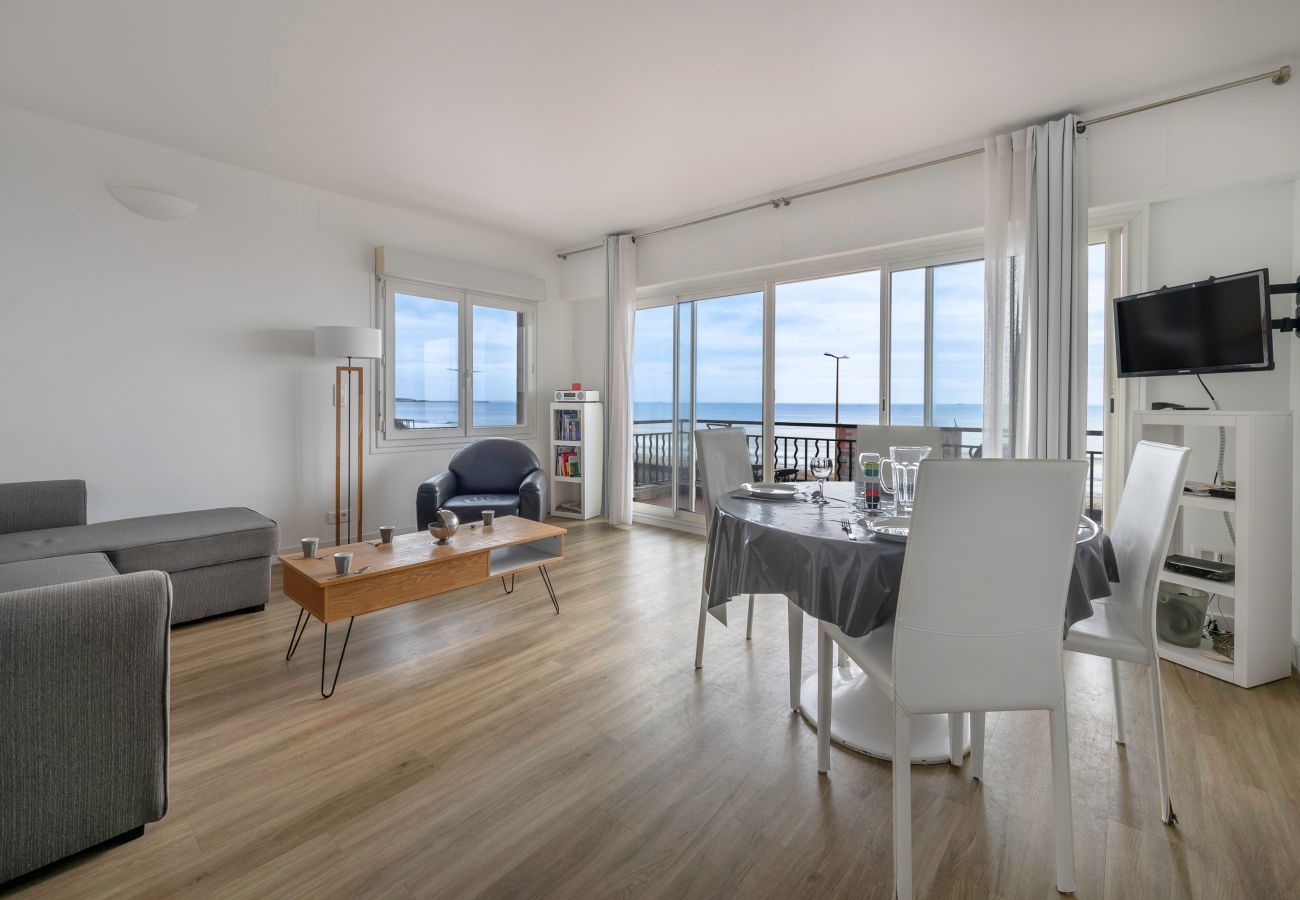 Apartment in La Baule-Escoublac - Stay for 4 - Waterfront - Sea view 