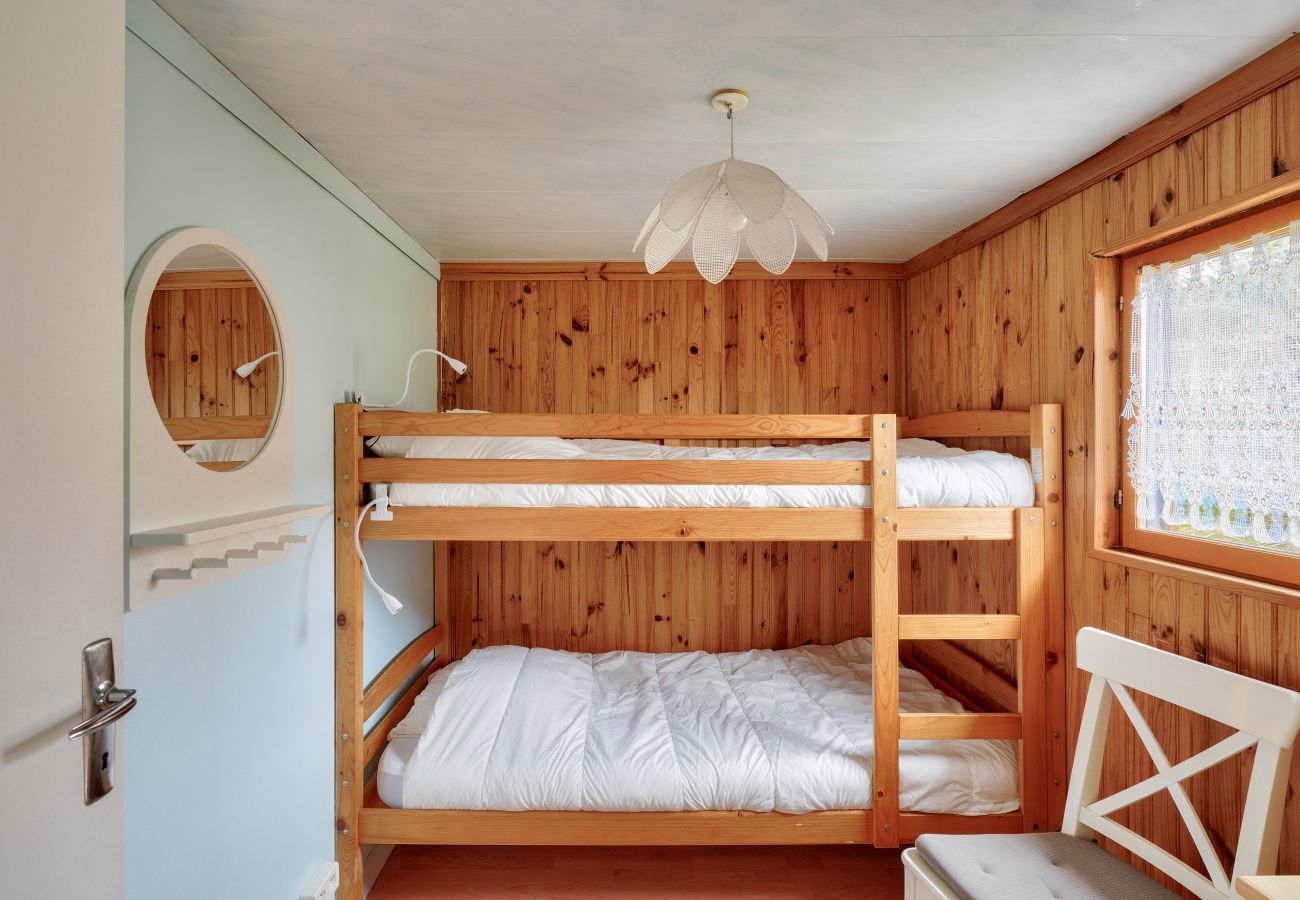 Chalet in Loctudy - 800m from the beach, quiet chalet for 4