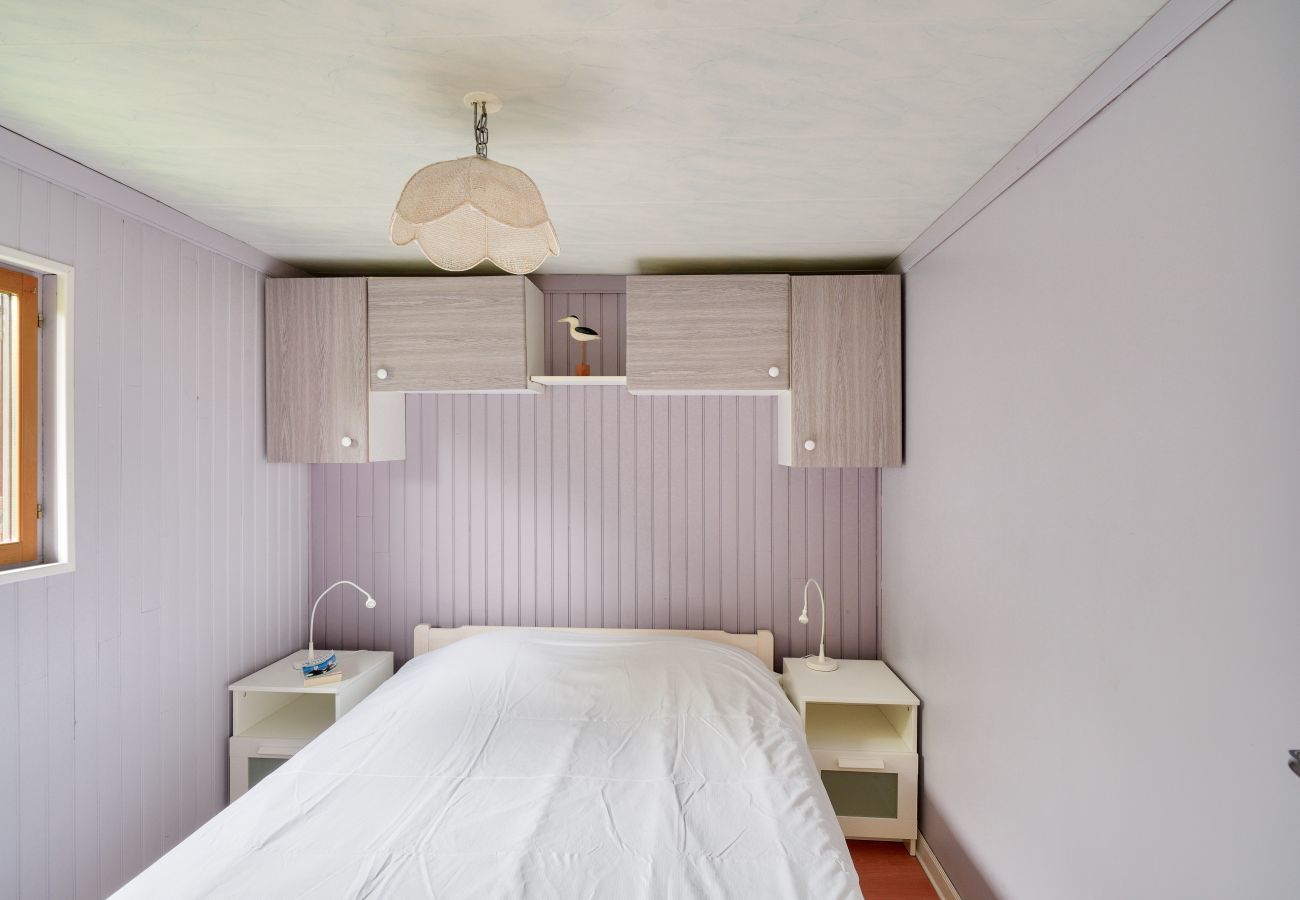 Chalet in Loctudy - 800m from the beach, quiet chalet for 4