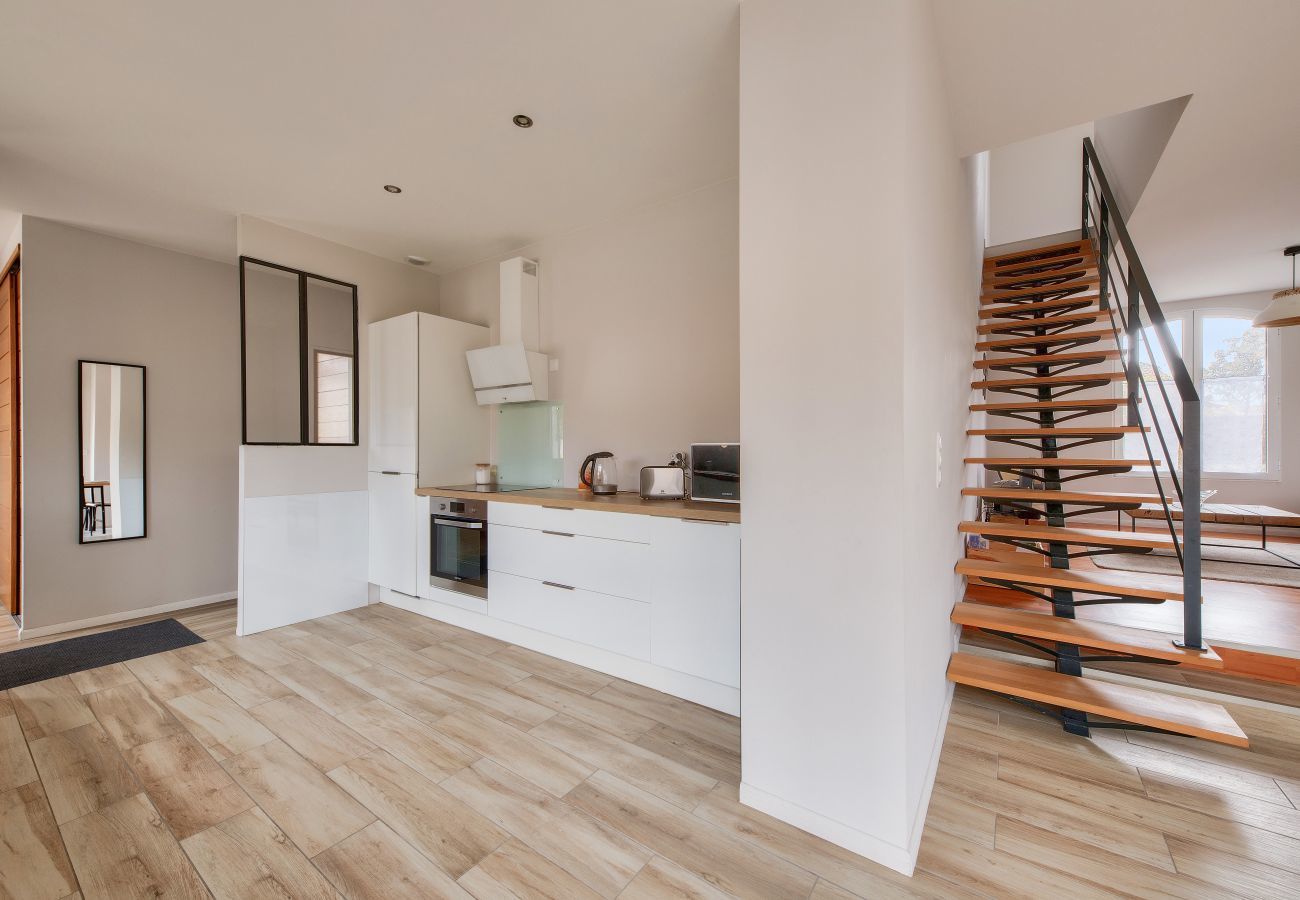 House in Lanton - 300m from the beach, house for 7 with a pool