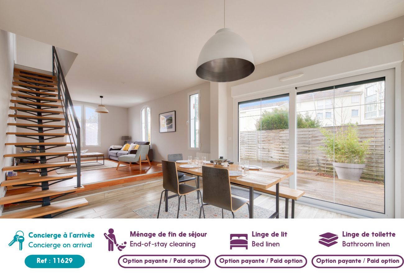 House in Lanton - 300m from the beach, house for 7 with a pool