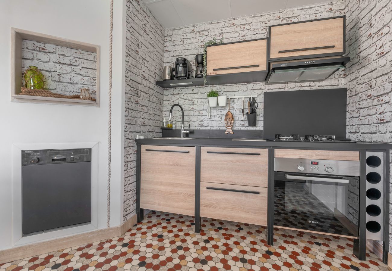 Apartment in Préfailles - Flat for 4 with large garden