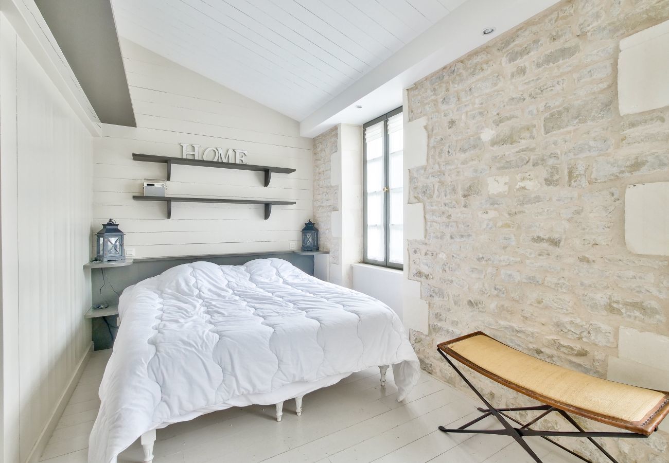 House in La Flotte - Charming house for 2 - 500m from the beach