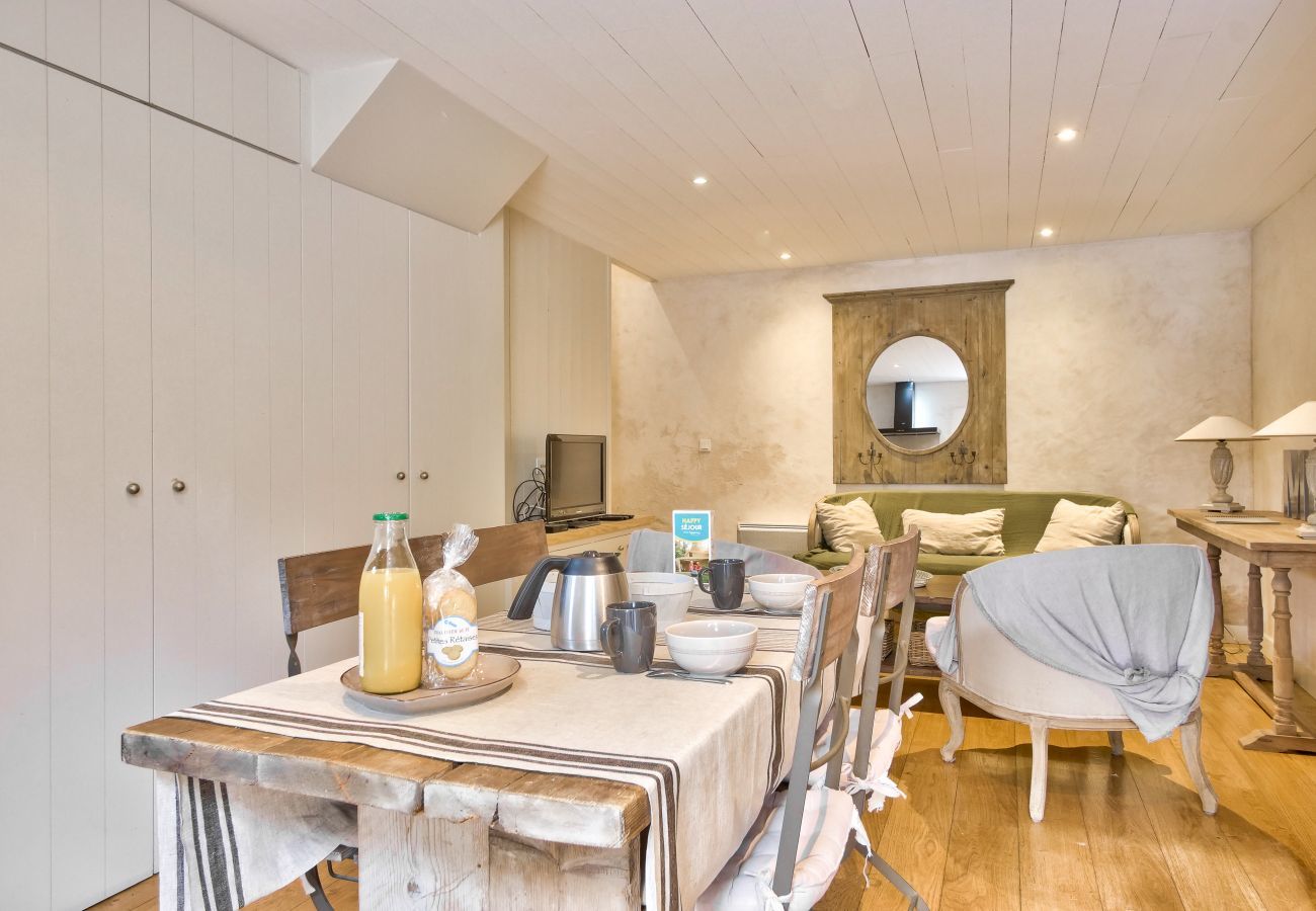 House in La Flotte - Charming house for 2 - 500m from the beach