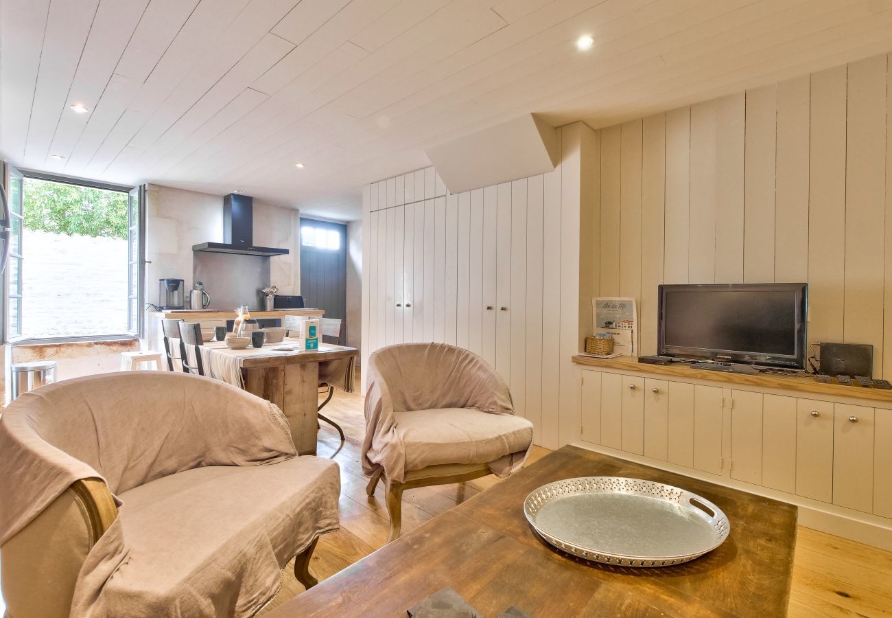 House in La Flotte - Charming house for 2 - 500m from the beach
