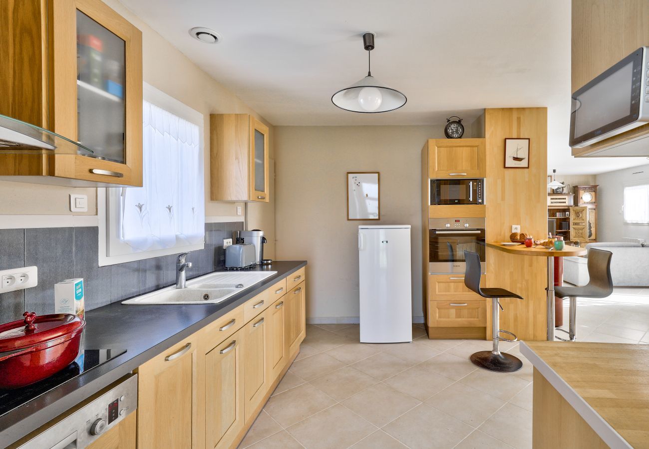 House in Plomeur - Pointe de la Torche 5km- House for 4- Surfers