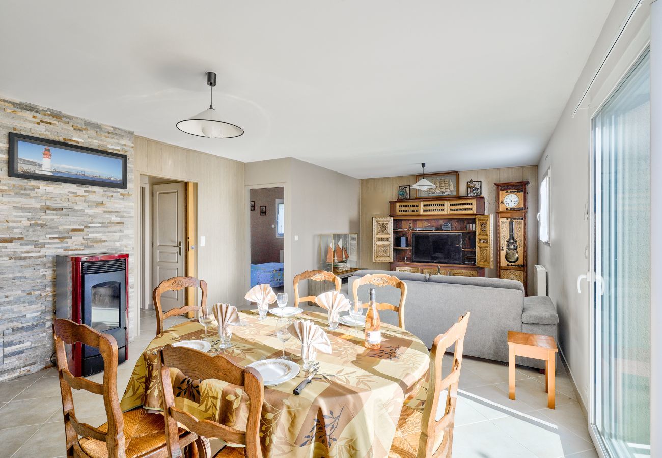 House in Plomeur - Pointe de la Torche 5km- House for 4- Surfers