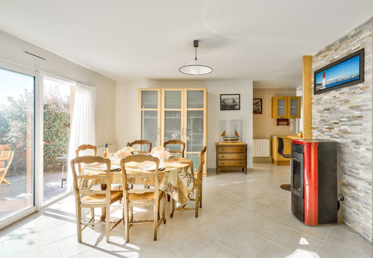 House in Plomeur - Pointe de la Torche 5km- House for 4- Surfers
