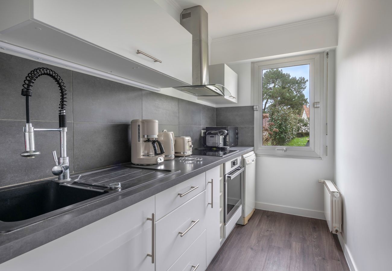 Apartment in La Baule-Escoublac - Apartment for 4 - centre - 500m from the beach 